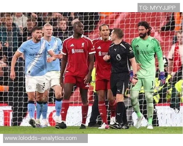 英超激战利物浦险胜里昂争议判罚引发全场热议